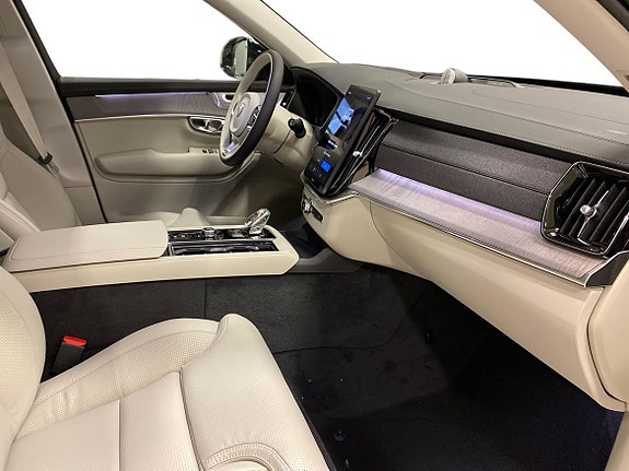 Volvo XC90 4 of 14