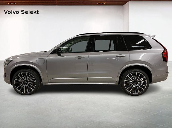 Volvo XC90 3 of 14