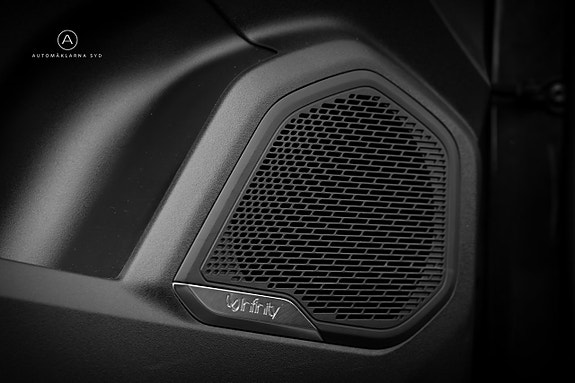 Lynk & Co 01 13 of 27