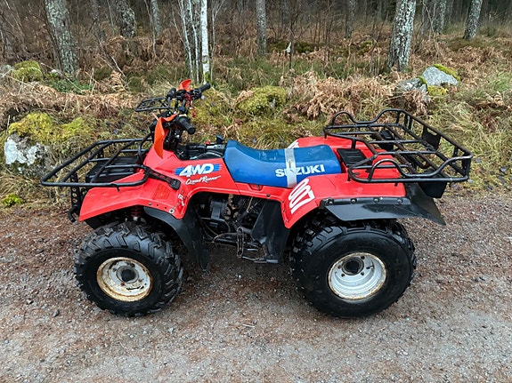 Suzuki Quadrunner 4wd / Snöblad / Vinsch / Frakt / Finans