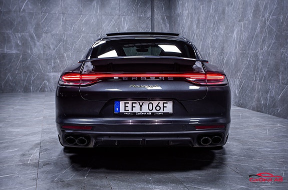 Porsche Panamera 4 6 of 30