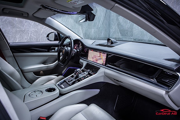 Porsche Panamera 4 15 of 30