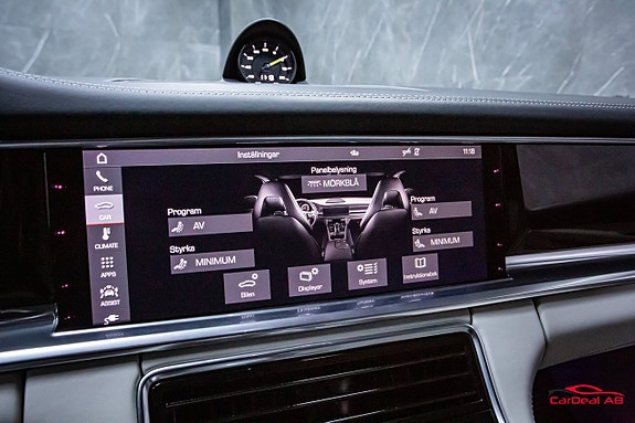 Porsche Panamera 4 25 of 30