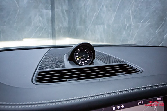 Porsche Panamera 4 24 of 30
