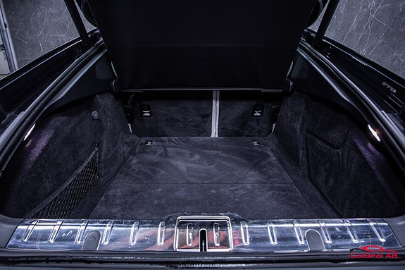 Porsche Panamera 4 19 of 30
