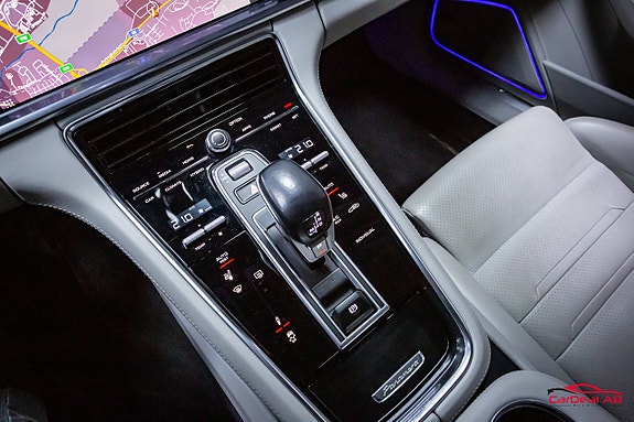 Porsche Panamera 4 28 of 30