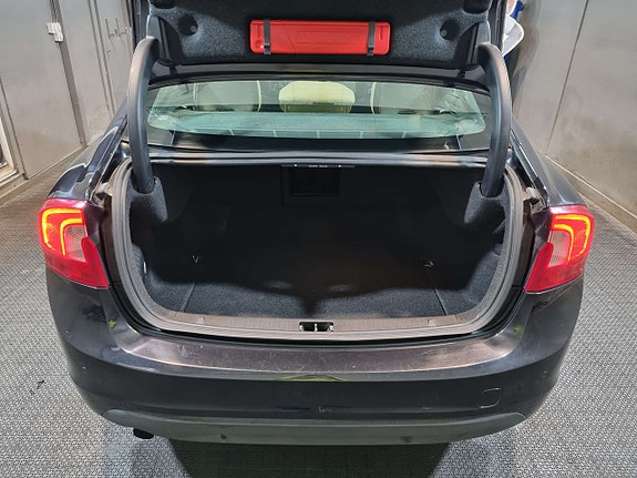 Volvo S60 5 of 5