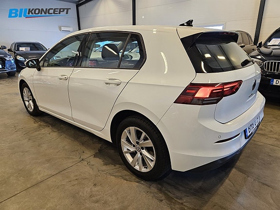 Volkswagen Golf VIII 3 of 23