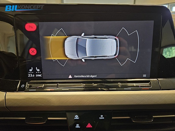 Volkswagen Golf VIII 22 of 23