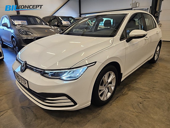 Volkswagen Golf VIII 2 of 23
