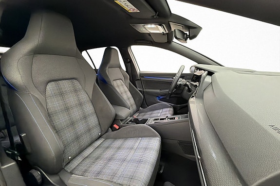 Volkswagen Golf I 21 of 25