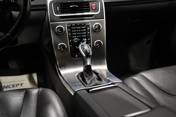Volvo V60 12 of 19