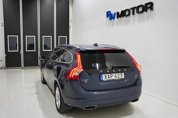 Volvo V60 4 of 5