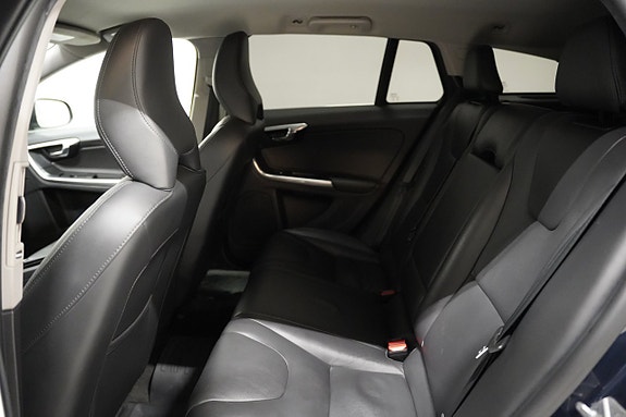 Volvo V60 16 of 19