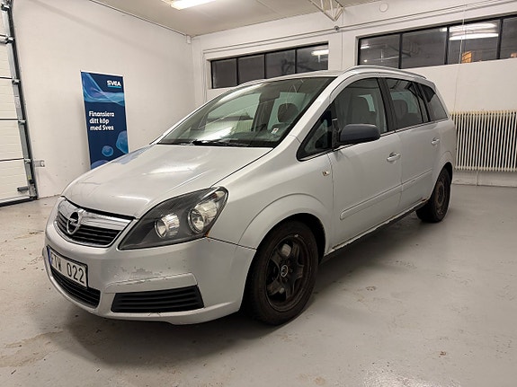 Opel Zafira 2 of 5