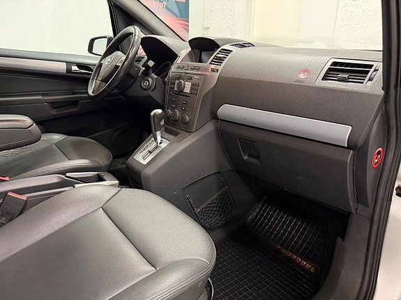 Opel Zafira 6 of 14