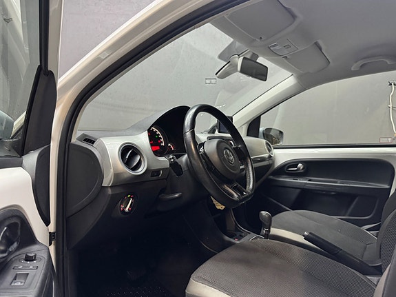 Volkswagen UP! 5 of 5