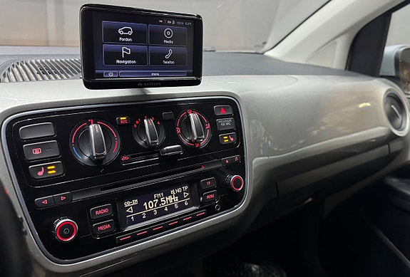 Volkswagen UP! 9 of 13