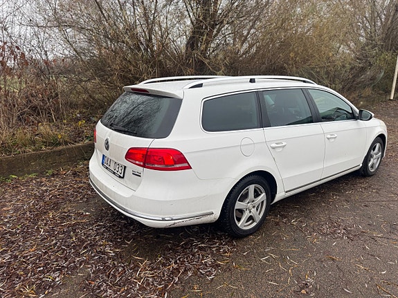 Volkswagen Passat 7 of 16