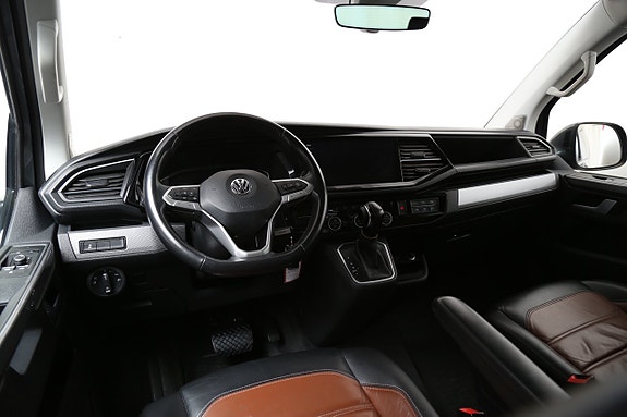 Volkswagen Multivan 13 of 26