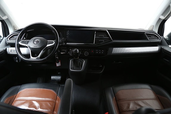 Volkswagen Multivan 17 of 26