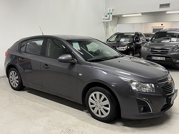 Chevrolet Cruze 7 of 22