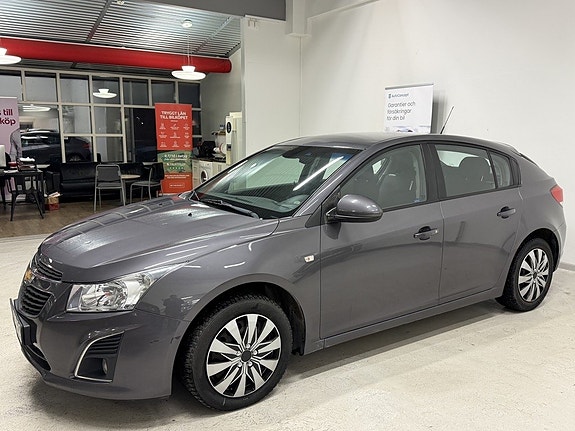 Chevrolet Cruze 4 of 5