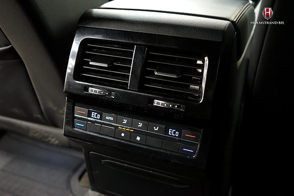 Volkswagen Touareg 11 of 23