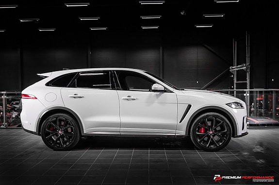 Jaguar F-PACE 5 of 5