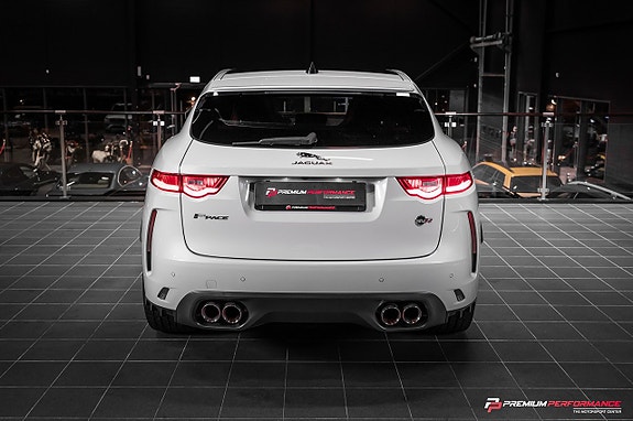 Jaguar F-PACE 8 of 28