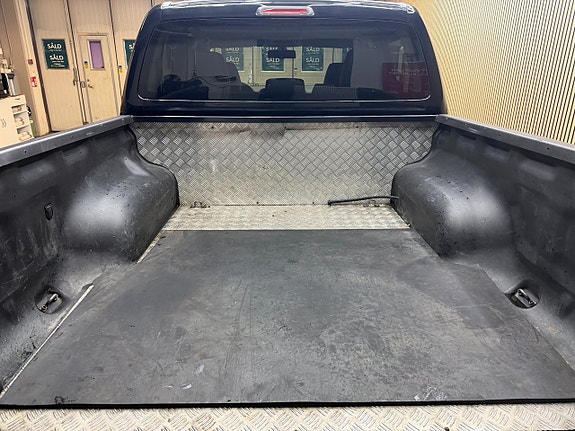 Volkswagen Amarok 8 of 19