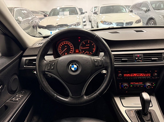 BMW 320 12 of 18