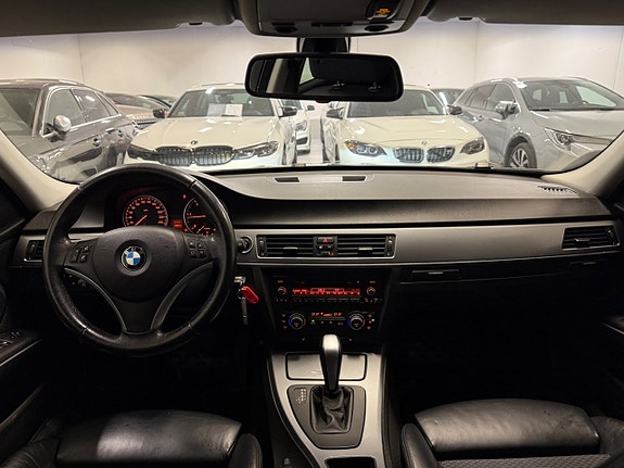 BMW 320 11 of 18