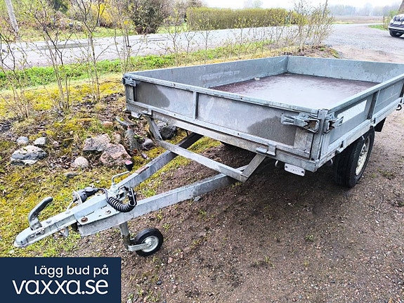 Äldre högbyggt släp i toppskick, ej skatt FOBO 850H