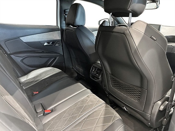 Peugeot 3008 8 of 19