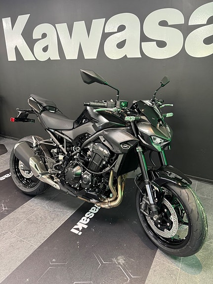 Kawasaki Z 900 2 of 2