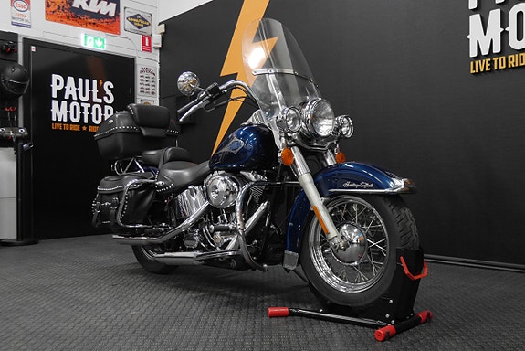 Harley-Davidson Heritage Softail Classic FLSTC 2 of 16