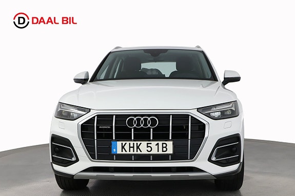 Audi Q5 2 of 5