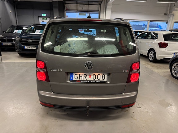 Volkswagen Touran 8 of 20