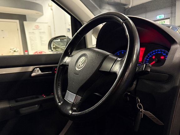 Volkswagen Touran 20 of 20