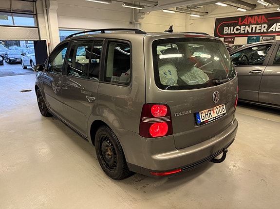 Volkswagen Touran 9 of 20