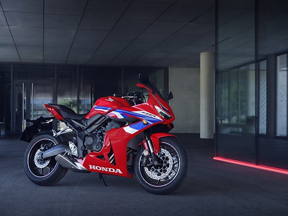Honda CBR650R E-Clutch Köp din 2026 års modell idag! 6 of 7