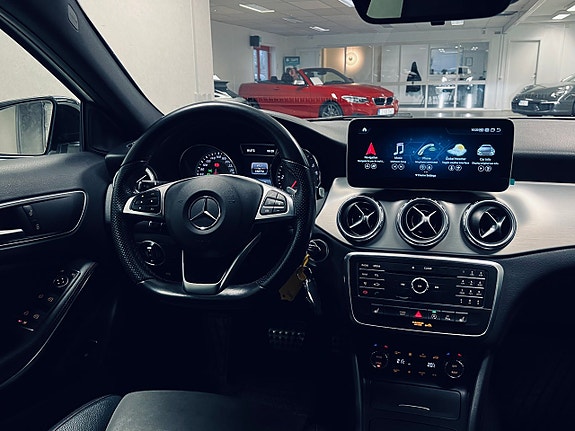Mercedes-Benz GLA220 d 8 of 27
