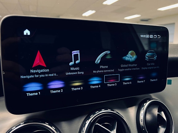 Mercedes-Benz GLA220 d 14 of 27