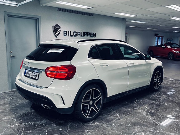 Mercedes-Benz GLA220 d 4 of 27