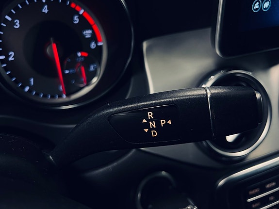 Mercedes-Benz GLA220 d 23 of 27