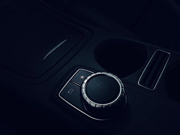 Mercedes-Benz GLA220 d 21 of 27