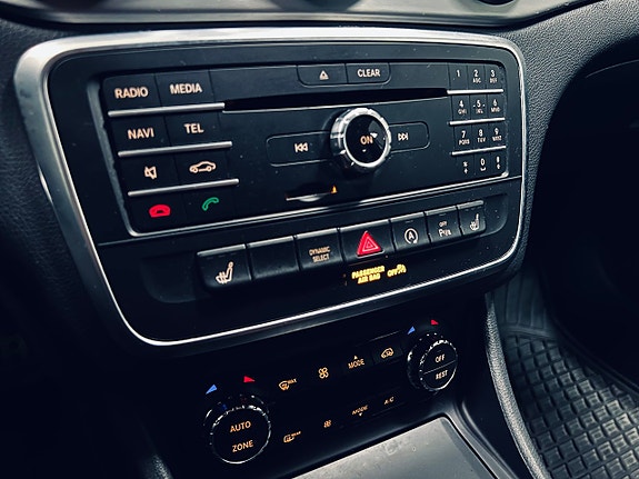 Mercedes-Benz GLA220 d 25 of 27