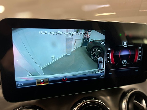 Mercedes-Benz GLA220 d 15 of 27