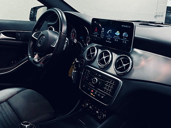 Mercedes-Benz GLA220 d 9 of 27